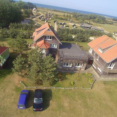Viesu Nams Un Kempings Papes Cakstes Exterior photo